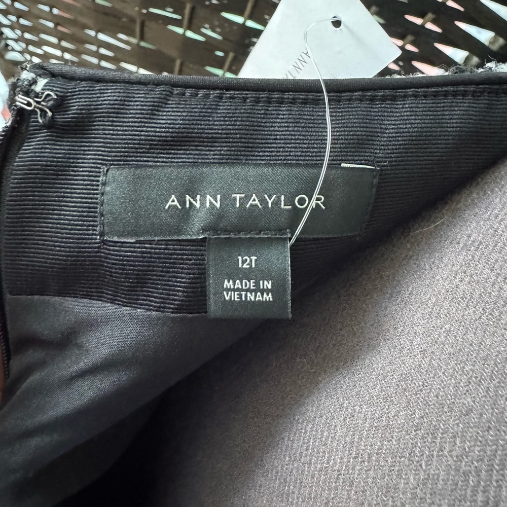 ANN TAYLOR Houndstooth Button Tab A-line Skirt In Black Multi - Picture 6 of 8
